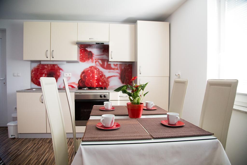 Apartments Ema Подчетртек Экстерьер фото
