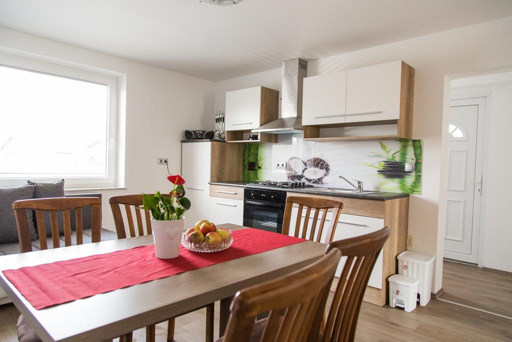 Apartments Ema Подчетртек Экстерьер фото
